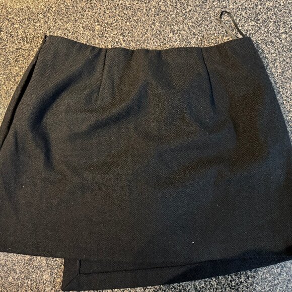 Uniqlo Wool Skirt - Picture 3 of 3